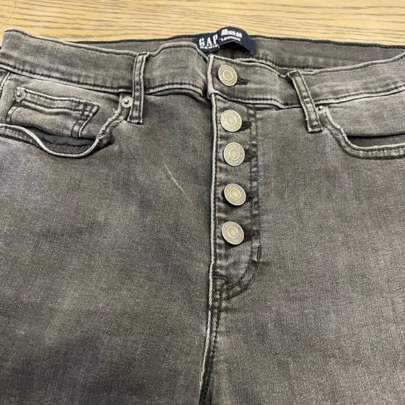 Gap jeggings distressed cuffs - Picture 3 of 4